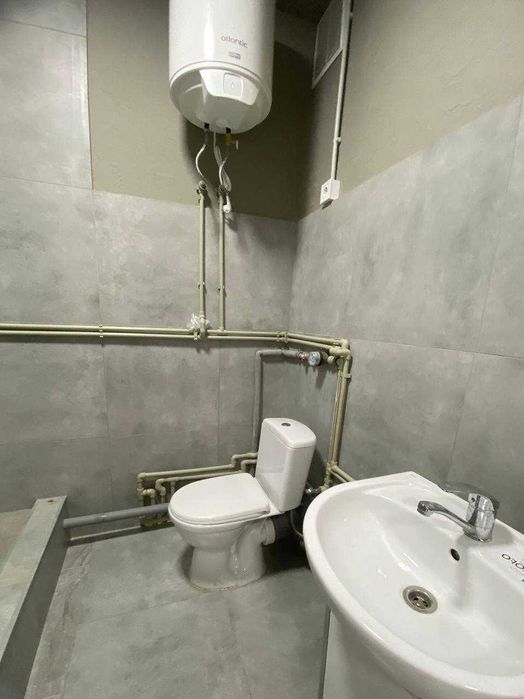 Оренда комерційного приміщення по вулиці Шухевичів