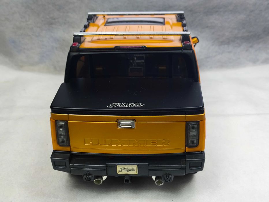 Модель Hummer H2 SUT 1/18 Maisto Prorodz: 3 500 грн