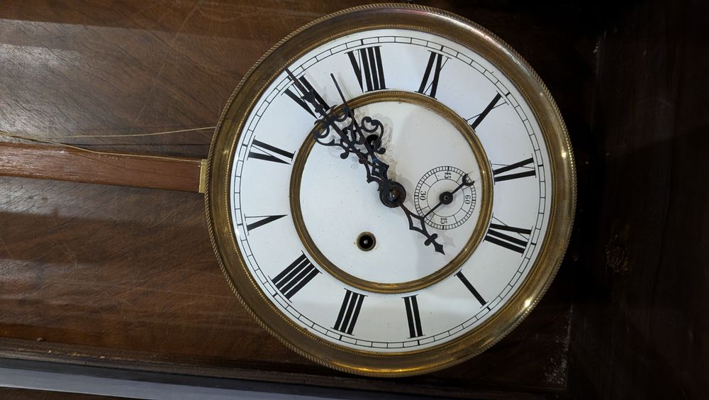 Stary zegar ścienny