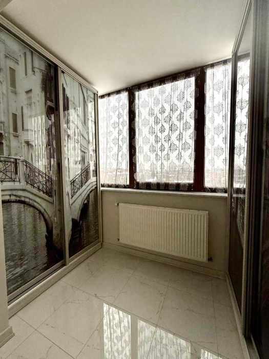 2 кімнати + кухня-студія у центрі біля парку та озера