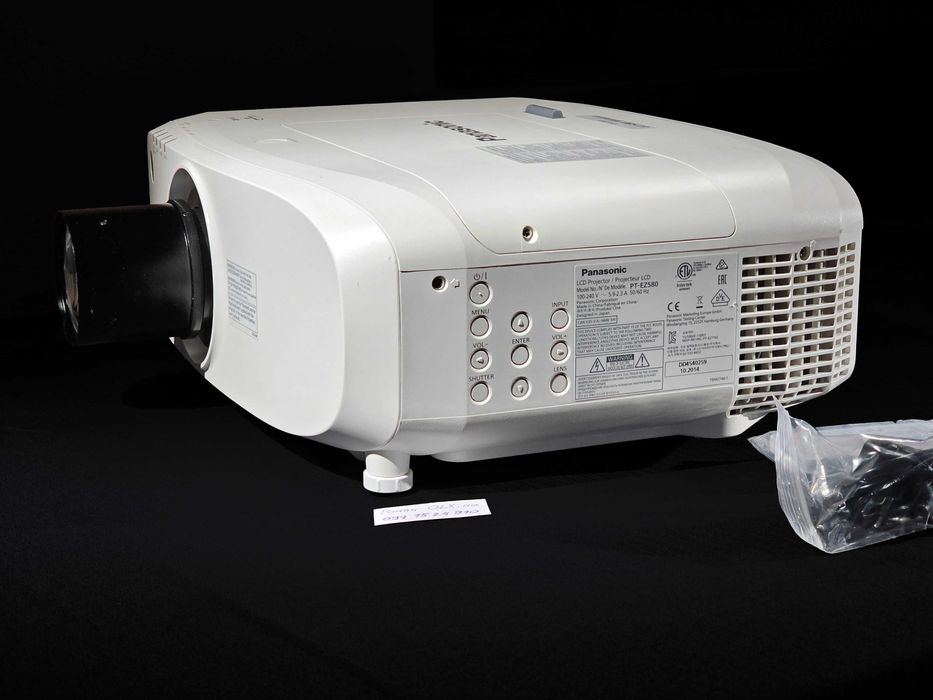 Проектор Panasonic PT-EZ580 3LCD WUXGA 1920×1200, 5400 ANSI люмен