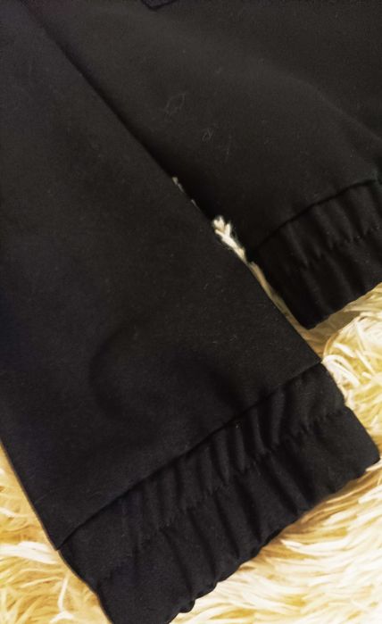 Czarna lekka kurtka z materiału, rozm M