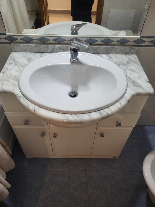 Móvel wc em bom estado