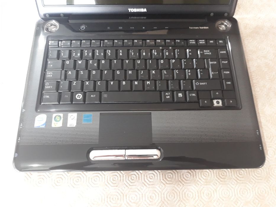 Computador portátil Toshiba Modelo PSAGCE 08201LPT