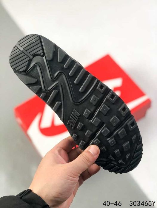 Nike Air Max 90 Czarny R.42