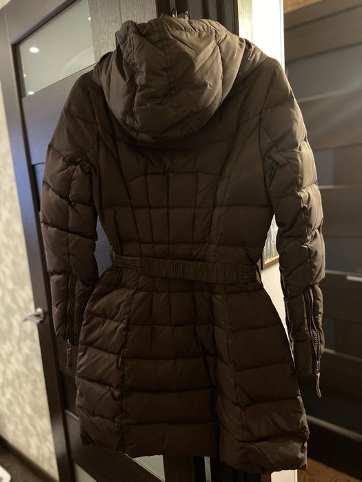 Продам пуховик Benetton