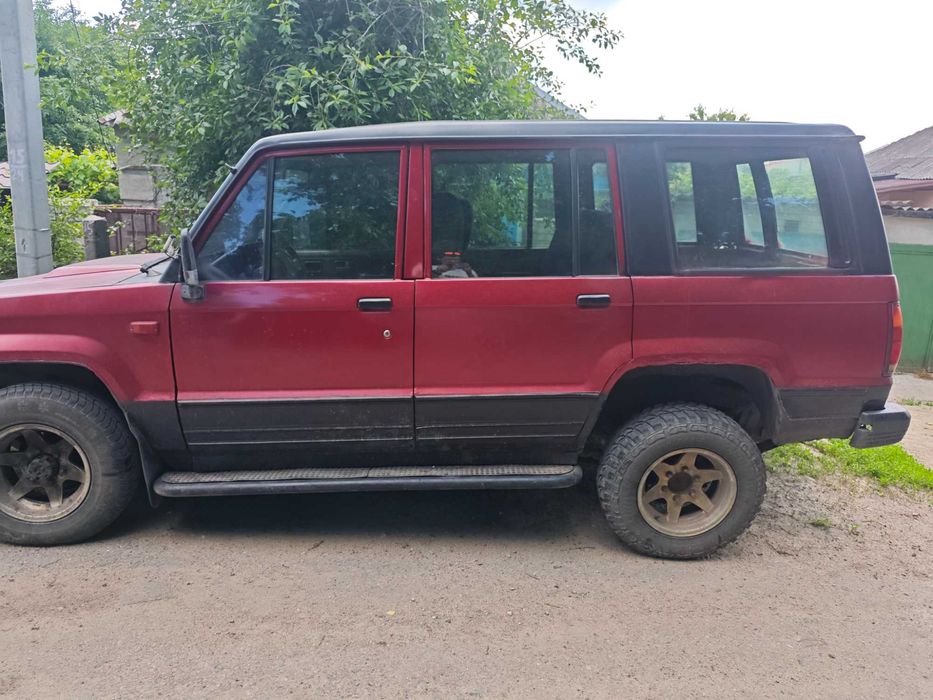 Продам авто Isuzu trooper
