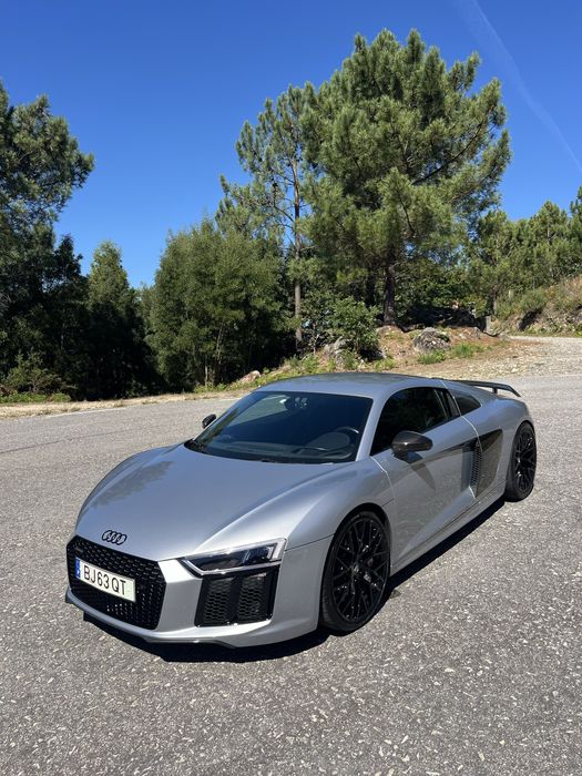 Audi r8 v10 plus