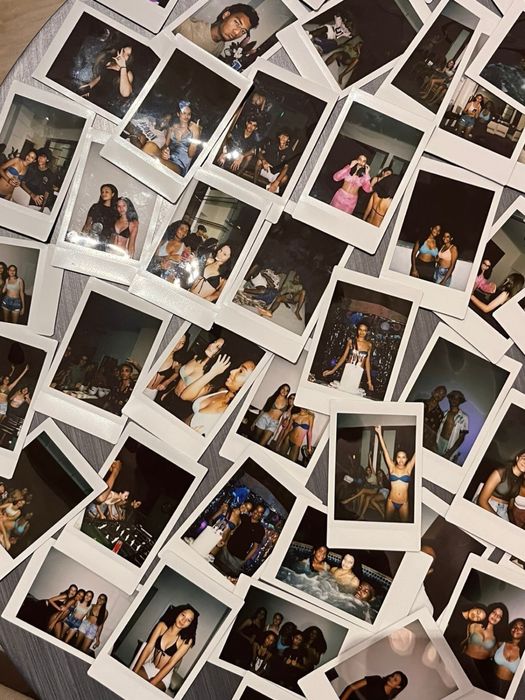 Друк фотографій Instax. В форматі mini та square