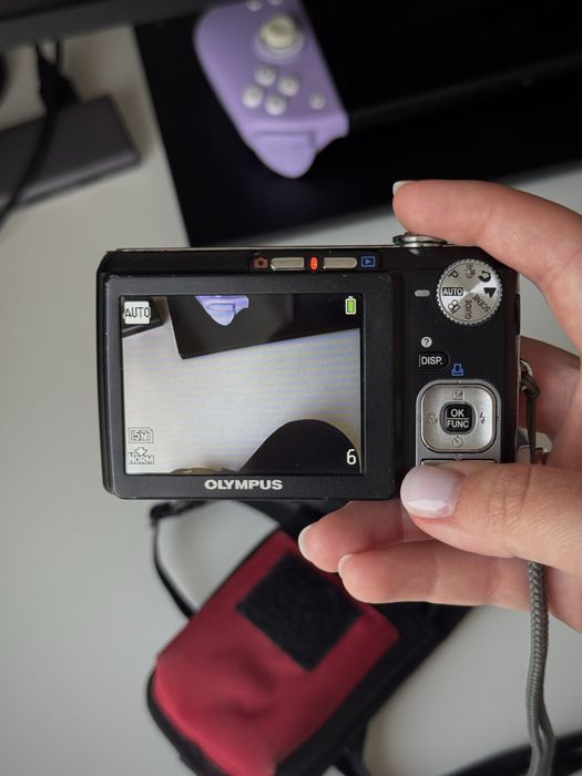 Цифровий фотоапарат Olympus FE-330 | 8MP | 5x Zoom | CCD | чохол + зарядка + карта памʼяті