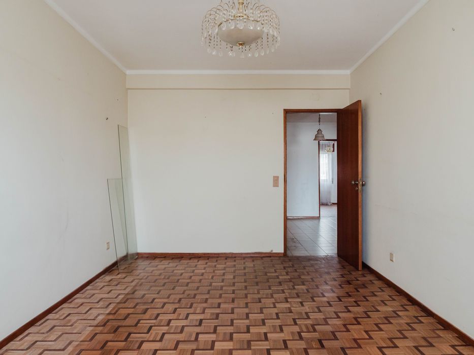 Apartamento T2 à venda em Faro com 2 arrecadações | Venda privada