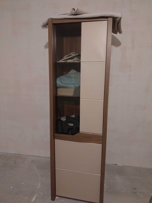 Regał, witryna do salonu