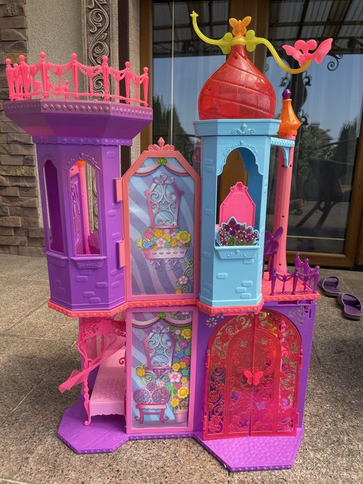 Іграшковий будиночок