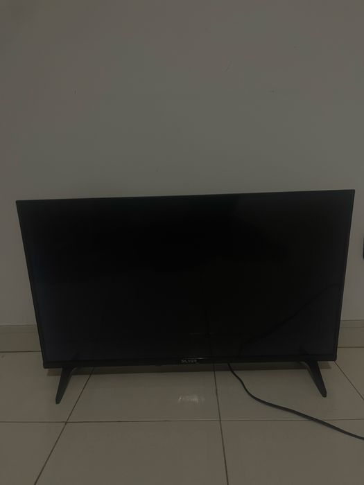 TV Silver 32” LED HD – Usada