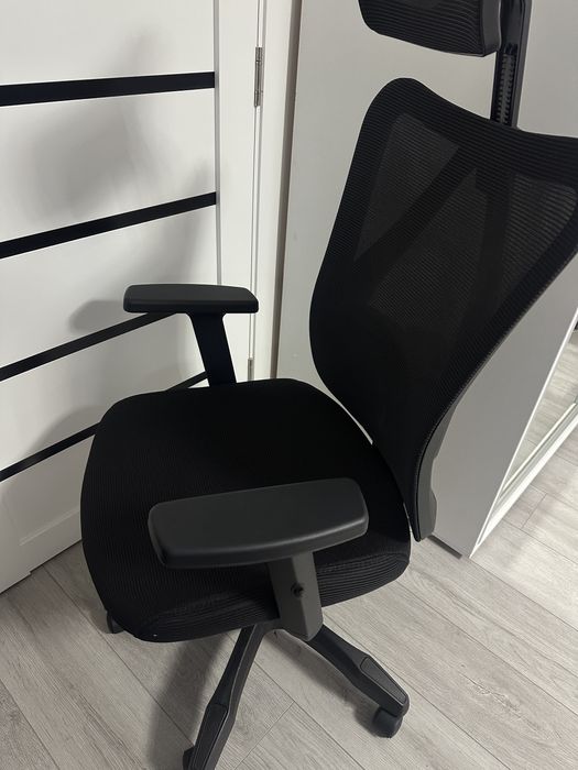 Офісний стул| Майже новий