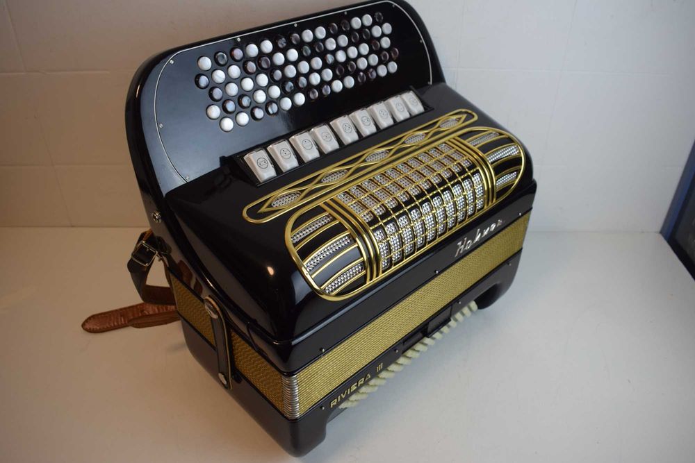 Acordeao hohner Riveira III 3 Voz 96 Baixos, N .306
