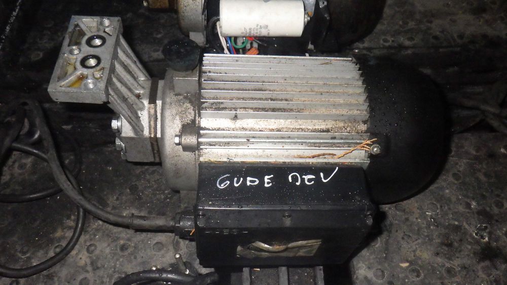 Pompa Hydrauliczna Elektryczna -Łuparka Rębak  7 ton, Oryginalna