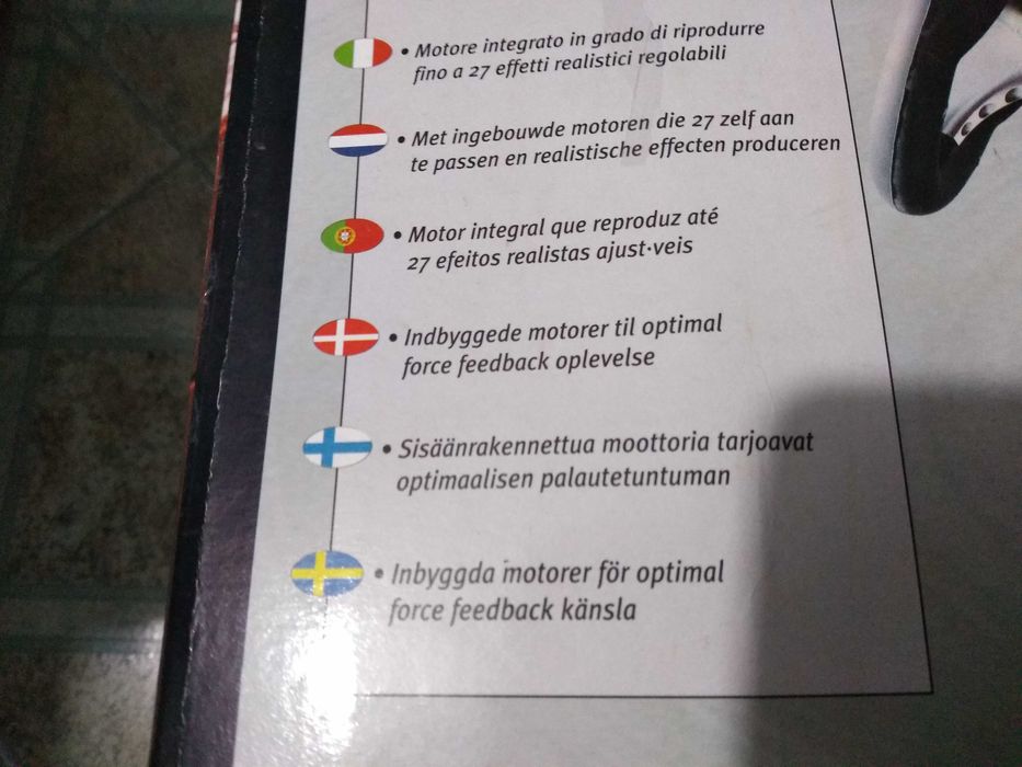 Volante Thrustmaster Ferrari  com ligação USB para PC, NOVO!