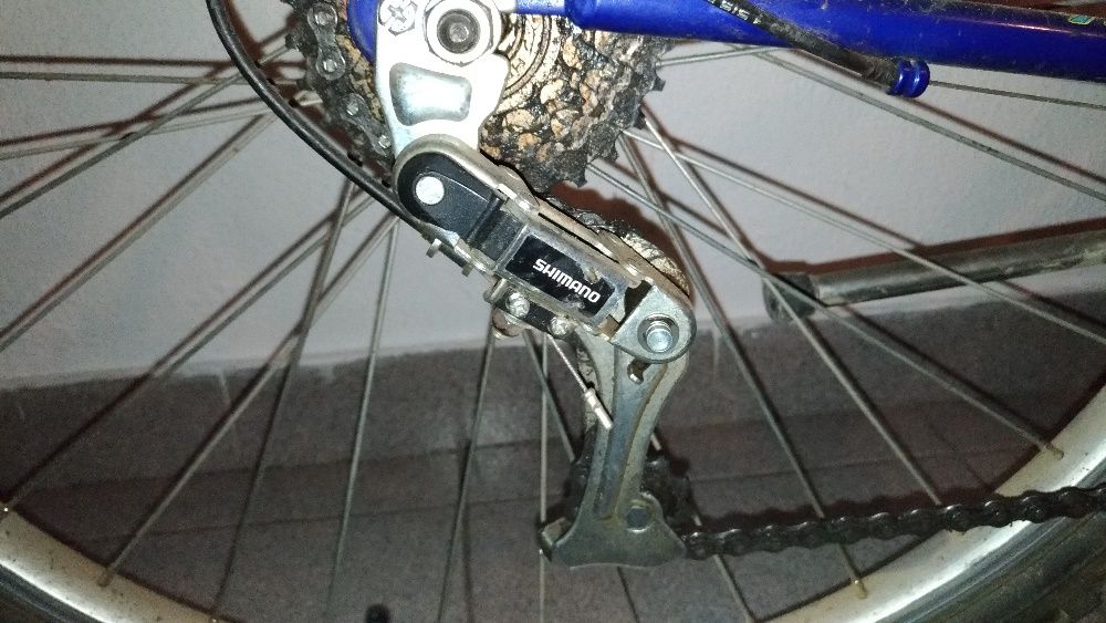 Bicicleta BTT          .