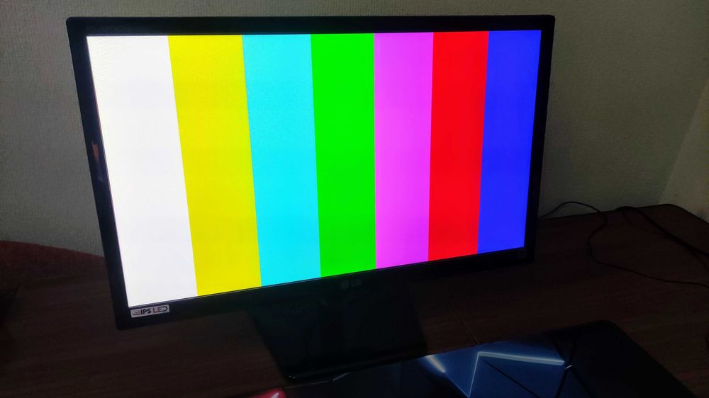 IPS Монитор 23 дюйма LG IPS234T / 1920 x 1080 fullhd