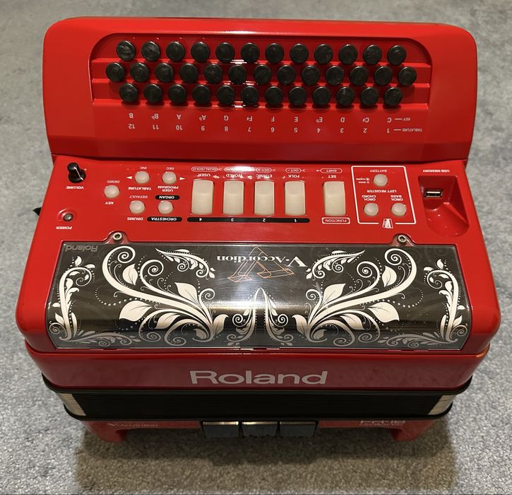 Concertina Roland FR-18