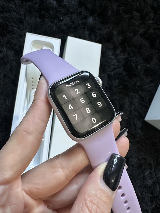 Apple watch seria 4 40 mm  silver aluminium