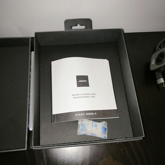 Bose Noise Cancelling Headphones 700