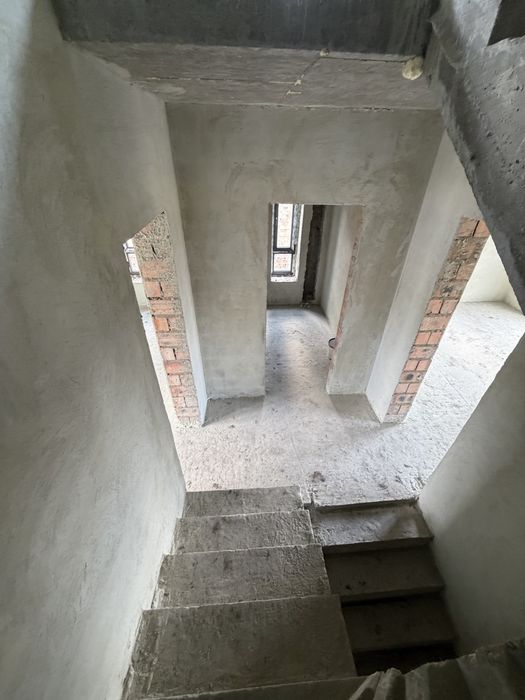 Продаж котеджу Зубра ДО КІЛЬЦЕВОЇ
