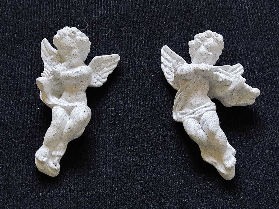 Estatuetas de pendurar figuras anjos músicos gesso imitação granito