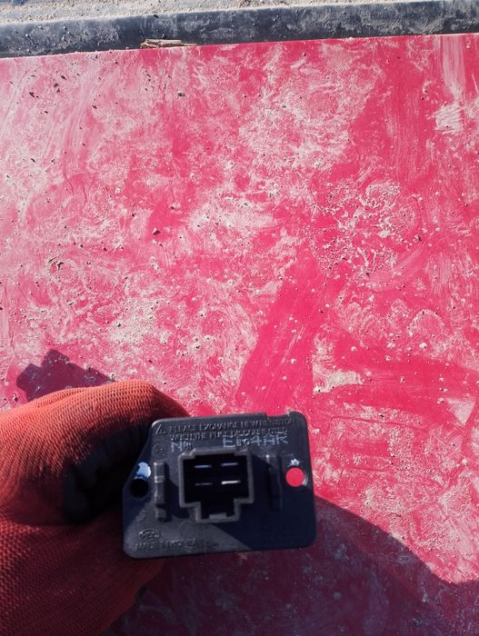 Rezystor dmuchawy Hyundai i30