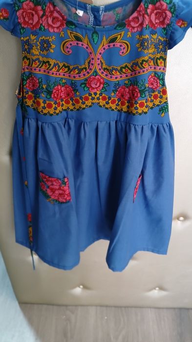 Vestido de criança  com lenço regional