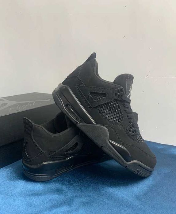 Jordan_4_Retro_SB_Black_Cat R.39