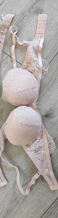 Biustonosz esotiq 65D push up