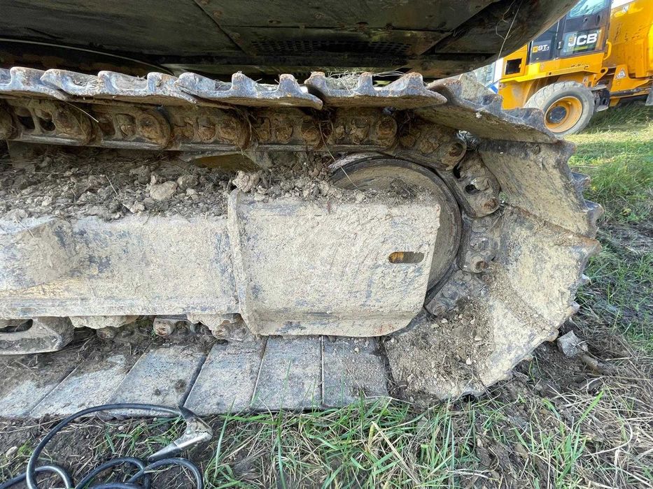 Екскаватор JCB JS220LC