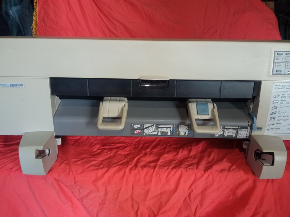 Широкоформатный HP Designjet 430