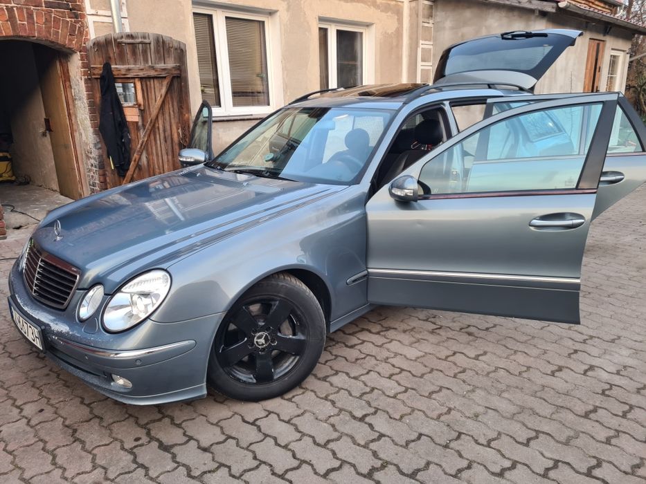 Mercedes-Benz E 320 CDI 2004r