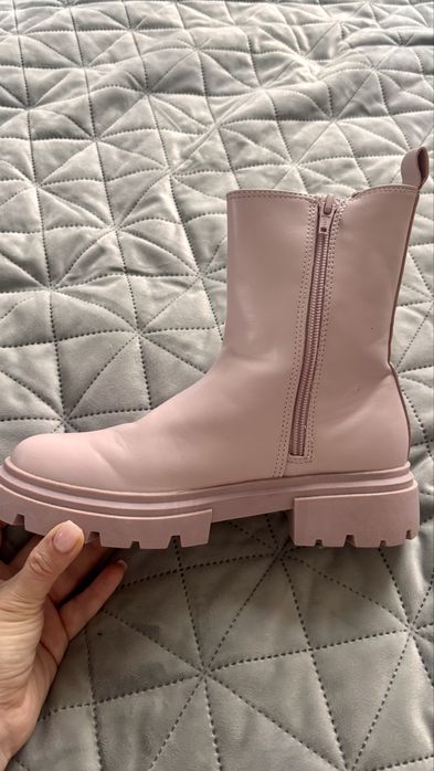 Продам черевики Zara для дівчинки, б/в, розмір 36, в гарному стані