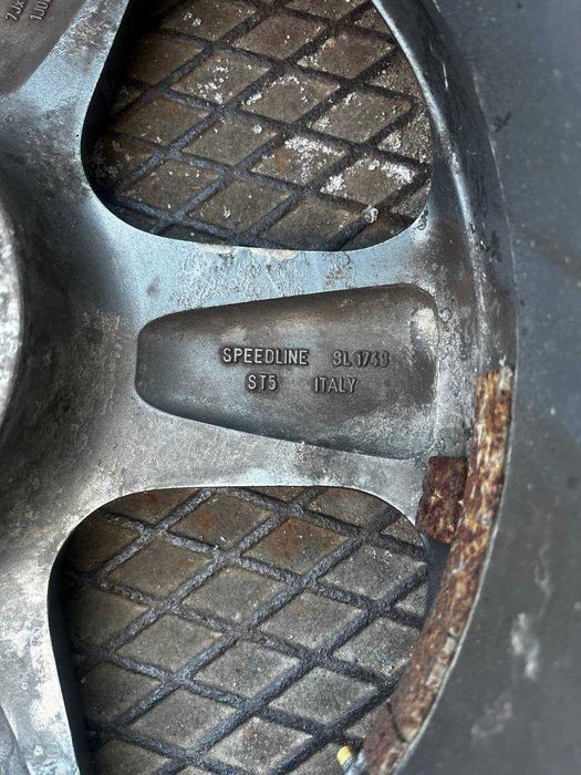 Felgi aluminiowe volkswagen R17 Santa Monica golf iv gti 5x100