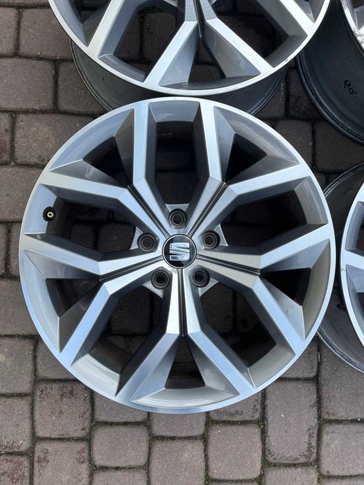 Oryginalne alufelgi Seat 5x112 18 cali LEON FR Ateca Exeo Altea Bicolor