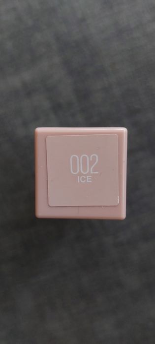 Błyszczyk Maybelline Lifter Gloss – Odcień 002 ICE (Z Kwasem Hialuronowym)