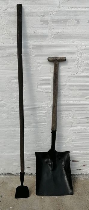 antigo conjunto de pá e raspador de cal