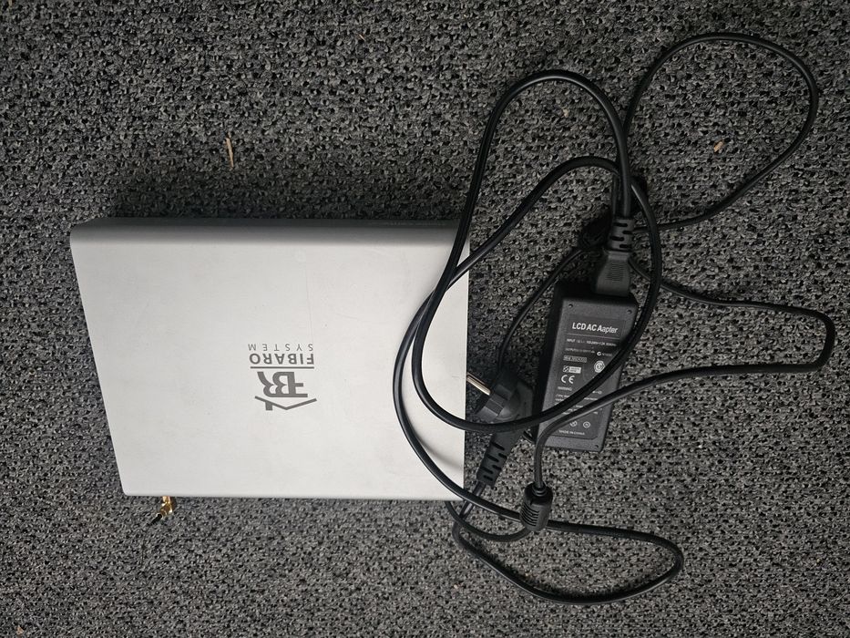 fibaro centrala z zasilaczem