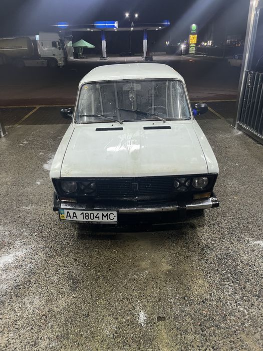Автомобіль Ваз 21063