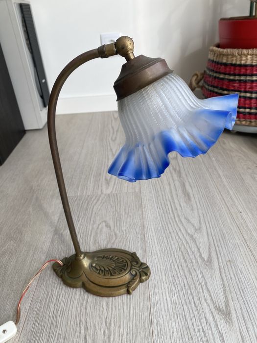 Candeeiro Art Nova a funcionar