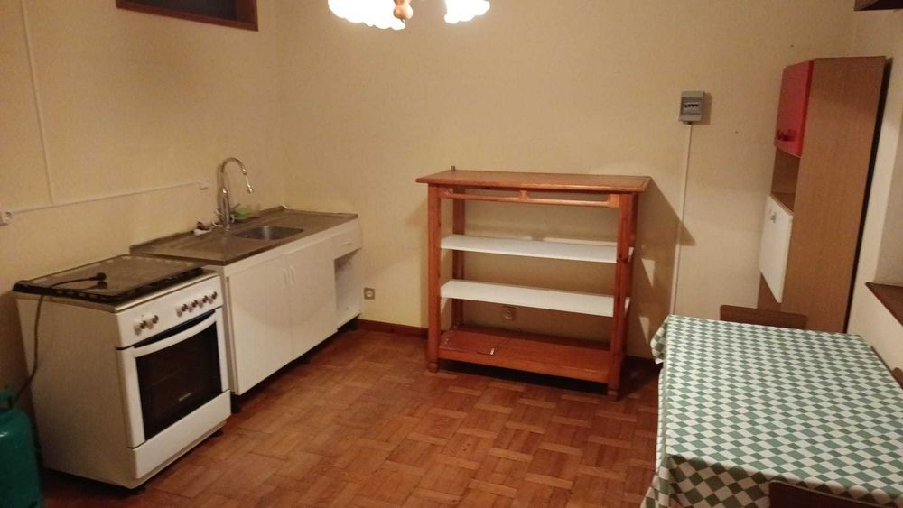 Arrendo casa T2 em Tamengos Anadia