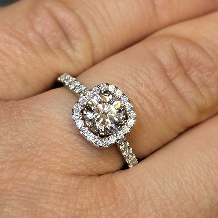 Diament 1.00 ct Totalny Ogień Łącznie 1.56 ct HRD Antwerp 3x EXCELLENT