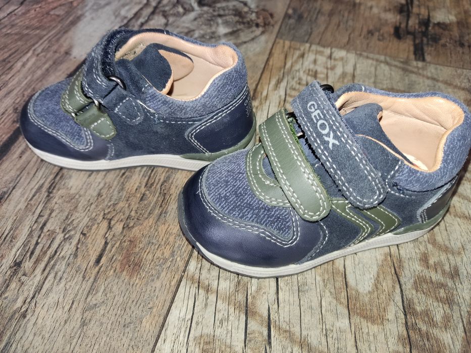 Buty buciki firmy Geox. Rozmiar 20