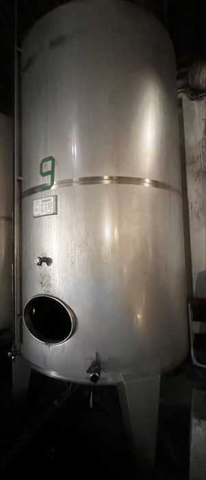 2 Depositos inox para vinho  5000 Litros
