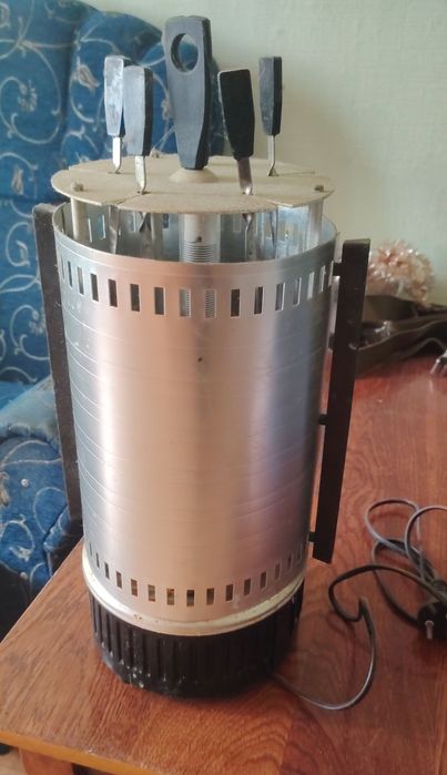 Електрична шашличниця електрогриль