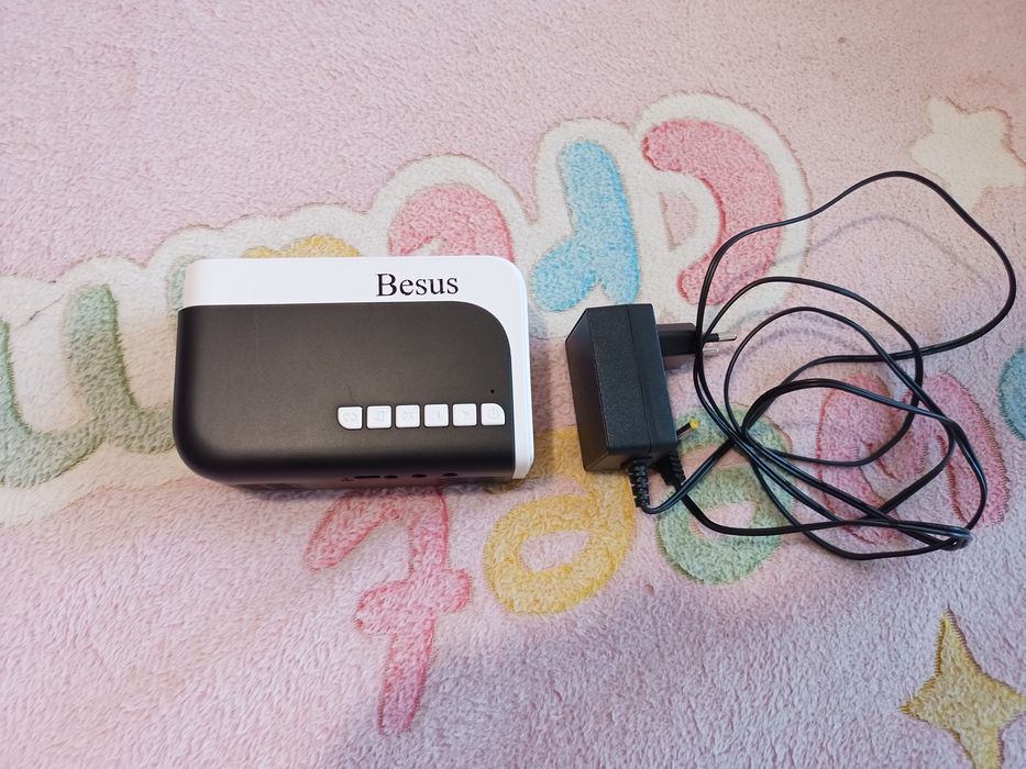 Miniprojektor Besus J19 Mate